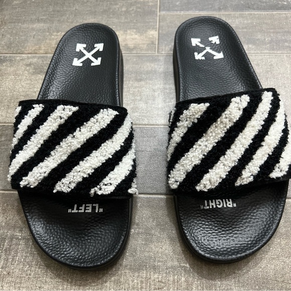Off-White Monochrome Striped Slides - Picture 1 of 5